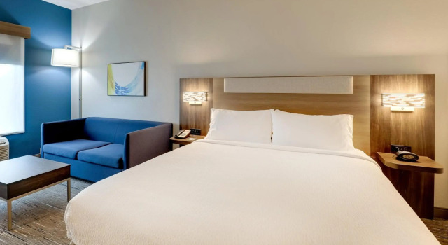 Holiday Inn Express Leland - Wilmington Area by IHG, Забронировать Отель Лиленд Северная Каролина