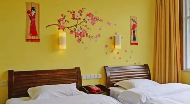 Kai Yue Business Hotel, Забронировать Отель Отели Лицзян 3 звезды, рядом с Loyalty Arch, 3*