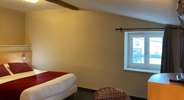 Номер Standard Logis Hôtel Le Bellevue