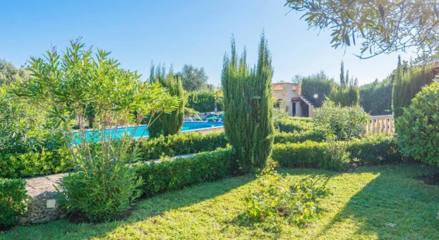 2 makuuhuonetta Villa Hibiscus - Villa With Private Pool In Crestatx