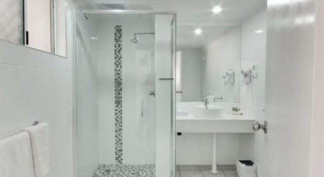 Двухместный номер Standard с балконом и с видом на бассейн Colonial Palms Motor Inn