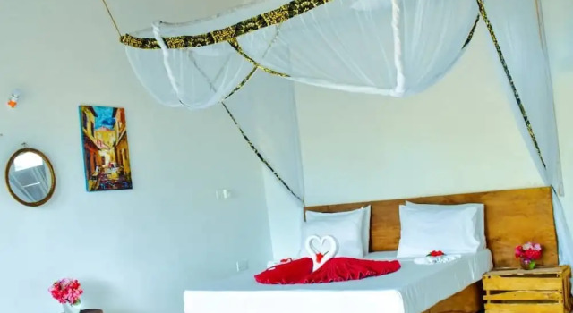 Kusini Beach Bungalows, Prenota Hotel Kizimkazi 