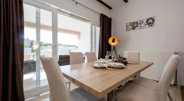 Studio Apartments Luka