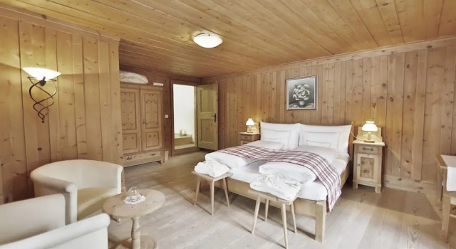 Полулюкс с балконом Relais & Châteaux IN LAIN Hotel Cadonau