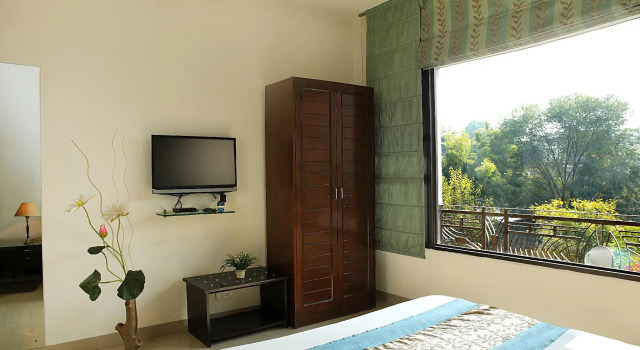 Люкс Ahuja Residency Parklane