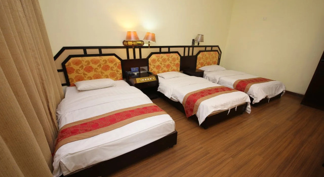 Huada Hotel