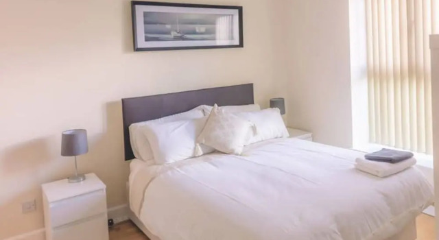 Dublin 4 Spacious 3 Bedroom Apartment, Забронировать Апартаменты/квартира Отели Дублина с парковкой, рядом с Стадион для собачьих бегов Шелбурн-парк, Парковка