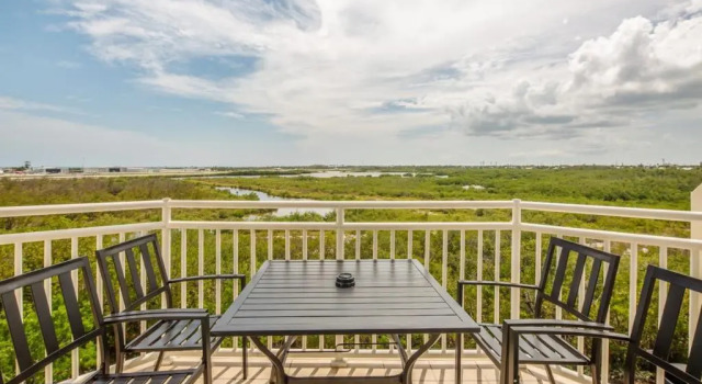 Апартаменты Grand Turk Suite 404