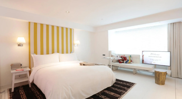 Двухместный номер Standard S Hotel Designed by Philippe Starck (Quarantine Hotel)