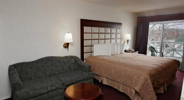 Номер Standard The Wisconsin Hotel & Conference Center