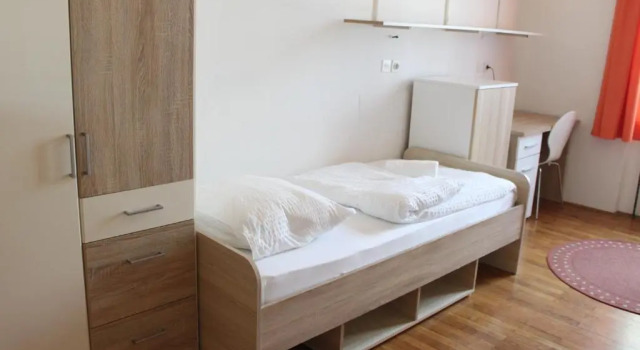 Одноместный номер Standard C - Punkt Hostel