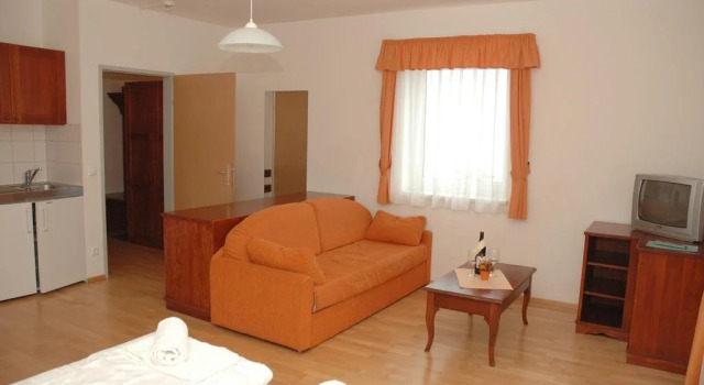 Junges Hotel Lackenhof, Book Hotel Gaming 