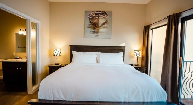 2 Bedroom Lake View Villa- 607