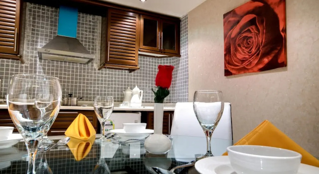 Sanam Hotel Suites
