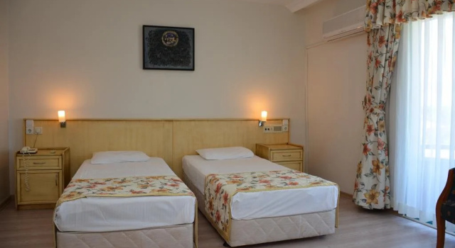 Birlik Hotel, Rezerwuj Hotel Buca Izmir