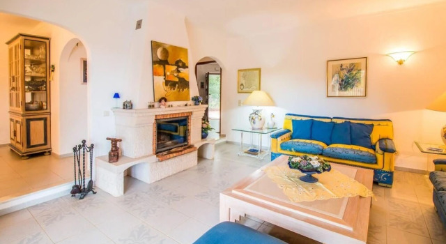 Stunning 3-bed Villa in Albufeira, Забронировать Вилла Виллы Албуфейра, рядом с Praia da Falésia Açoteias, Вилла