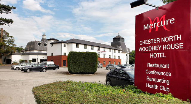 Mercure Chester North Woodhey House Hotel, จอง โรงแรม Ellesmere Port Cheshire