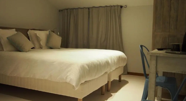 Семейный номер Standard Logis Hôtel Les Pages