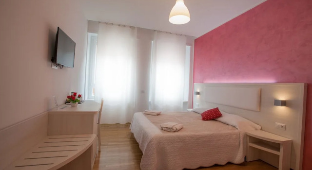 Четырёхместный номер Standard B&B Momenti Romani