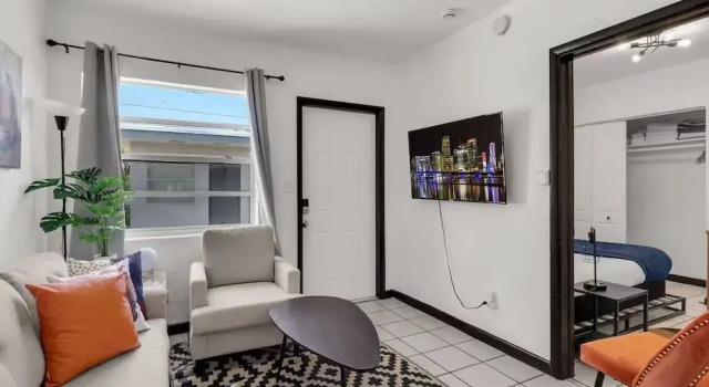 Апартаменты Relaxed Vibe Near Beach Parking Fast Wi-fi