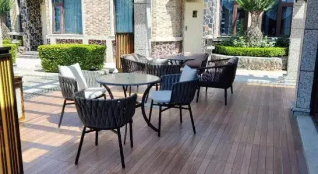 Четырёхместный семейный люкс Yujing Garden Holiday Hotel