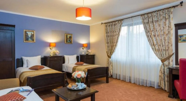 Pension Marylou, Rezerwuj Hotel Hotele w Lancrăm z parkingiem, Parking