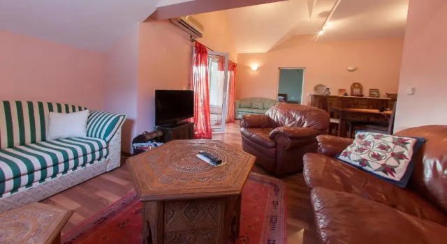 Люкс с балконом Guesthouse Hortenzija