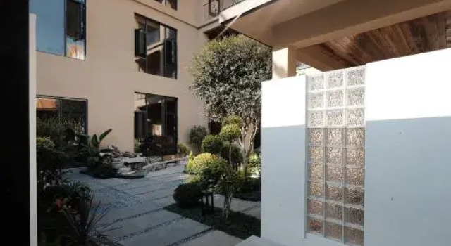 MangshiRunisuoyuan, Rezerwuj Hotel Dehong Yunnan