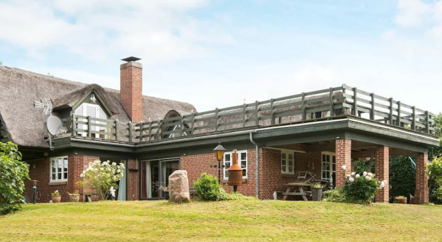 Cozy Holiday Home in Ebeltoft With Private Whirlpool