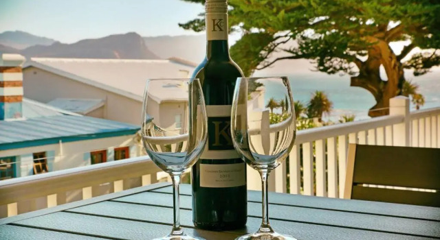 Апартаменты Penguin Haven . Luxury 2 Bedroom, Boulders Beach.