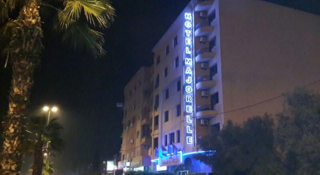Hotel Majorelle, Забронировать Отель Отели Марракеш-Тенсифт-Эль-Хауз с парковкой, Парковка