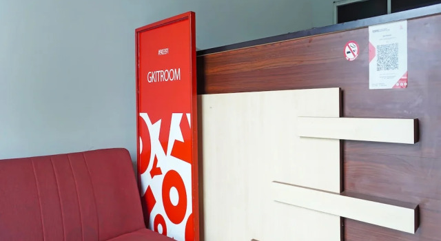 Hotel O Gkitroom, Book Hotel Karawang West Java