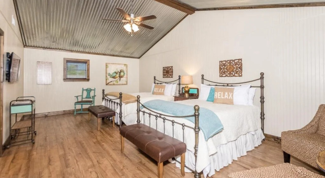 Vineyard Trail Cottages - Adults Only, Buchen Sie Hotel Sisterdale USA