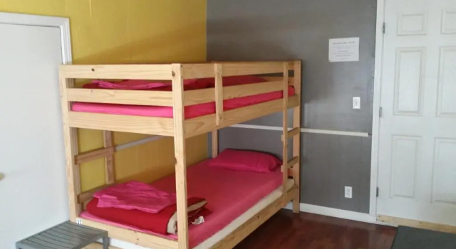 Четырёхместный номер Standard Yosemite International Hostel
