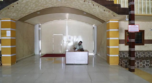 OYO 23419 People's Club