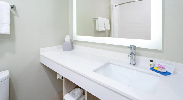 Двухместный номер Standard Holiday Inn Express & Suites Watsonville by IHG