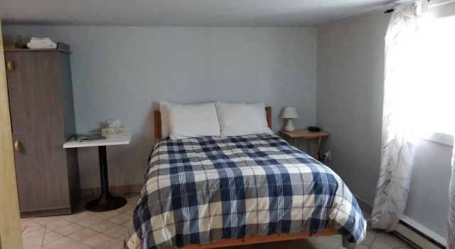 Hotel La Passe Pierre Par La Galouine, Rezerwuj Hotel Hotele w Manicouagan z parkingiem, Parking