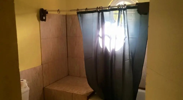 Кровать в общем номере Цокольный этаж The blue Lagoon Hostel & Private Rooms