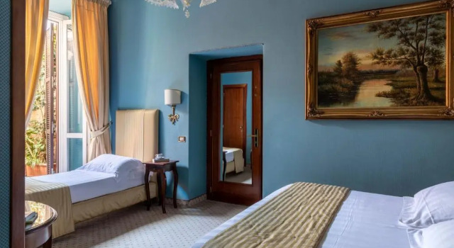 Четырёхместный номер Standard Hotel Scalinata Di Spagna