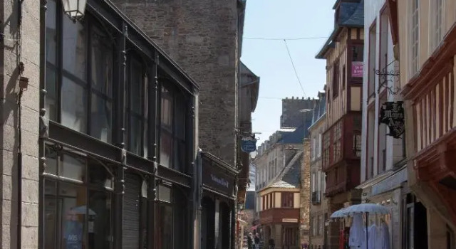 Le Cosy, Rezerwuj Hotel  