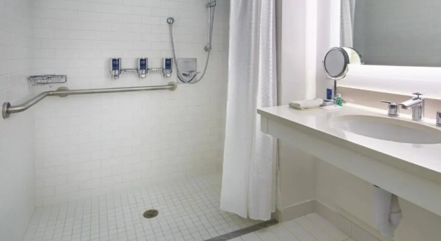 Четырёхместный номер Standard Four Points by Sheraton Punta Gorda Harborside