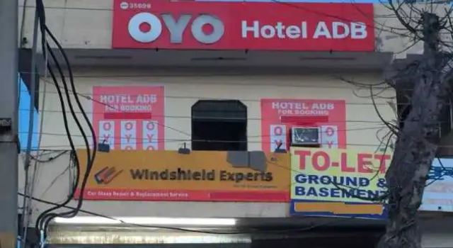 OYO 810741 Hotel Adb, Varaa Hotelli Faridabad Haryana
