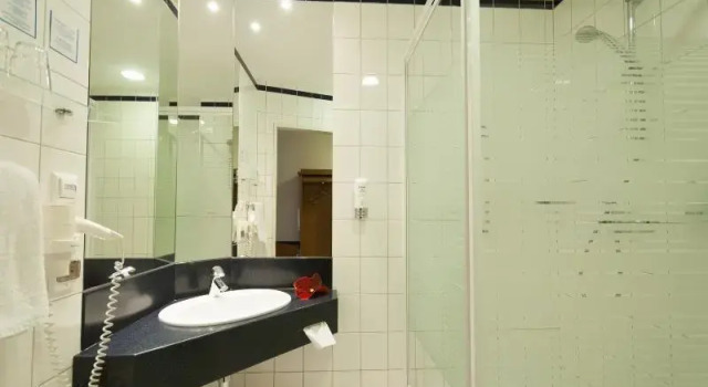 Семейный номер Standard Express Kraków Hotel
