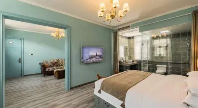 Двухместный семейный люкс Allen's Homestay · Triscape Cloud Isle Pool & Stream Retreat