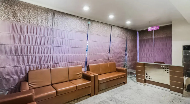 Oyo 36315 Miu Eco Hotel, Rezervovat Hotel Hotely v Andhra Pradesh s parkováním, Parkování