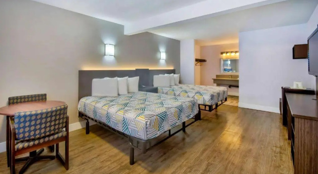 Четырёхместный номер Deluxe Motel 6-Inglewood, CA