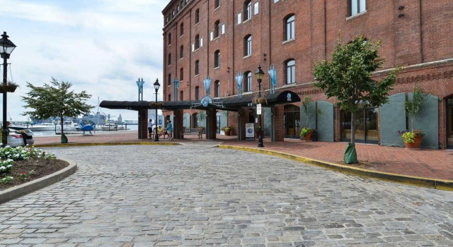 Кровать в общем номере The Inn at Hendersons Wharf, an Ascend Collection Hotel