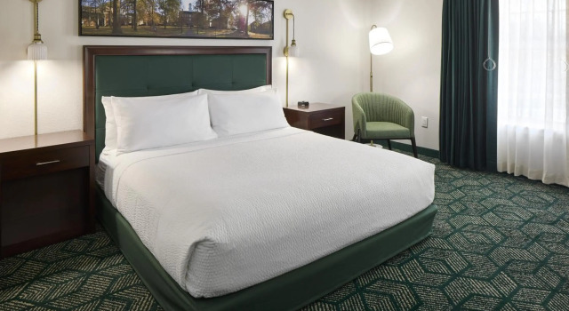 Ohio University Inn & Conference Center, Varaa Hotelli Athens Ohio