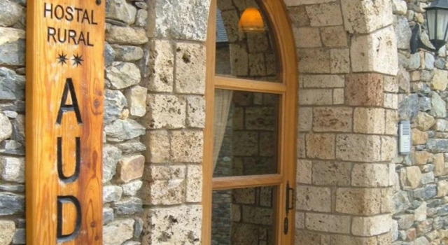 Hostal Rural Aude, Забронировать Отель Валь-де-Бои Каталония