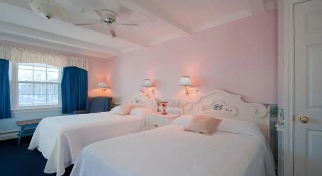 Четырёхместный номер Standard Telegraph House Motel